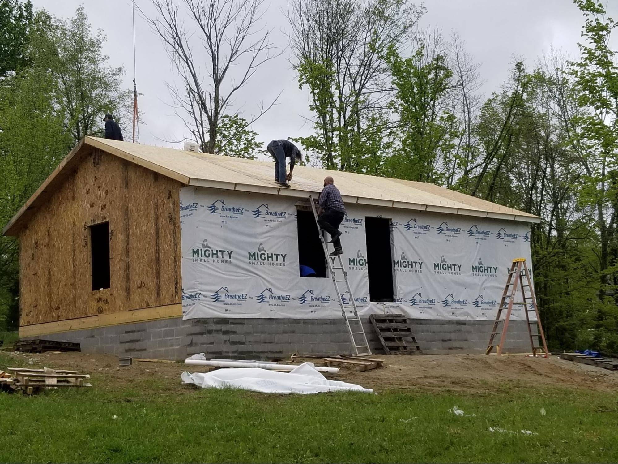 MSH 20200406 outdoors construction waterproofing ladders workers Front Left Side View lagrange kentucky ranch PX min