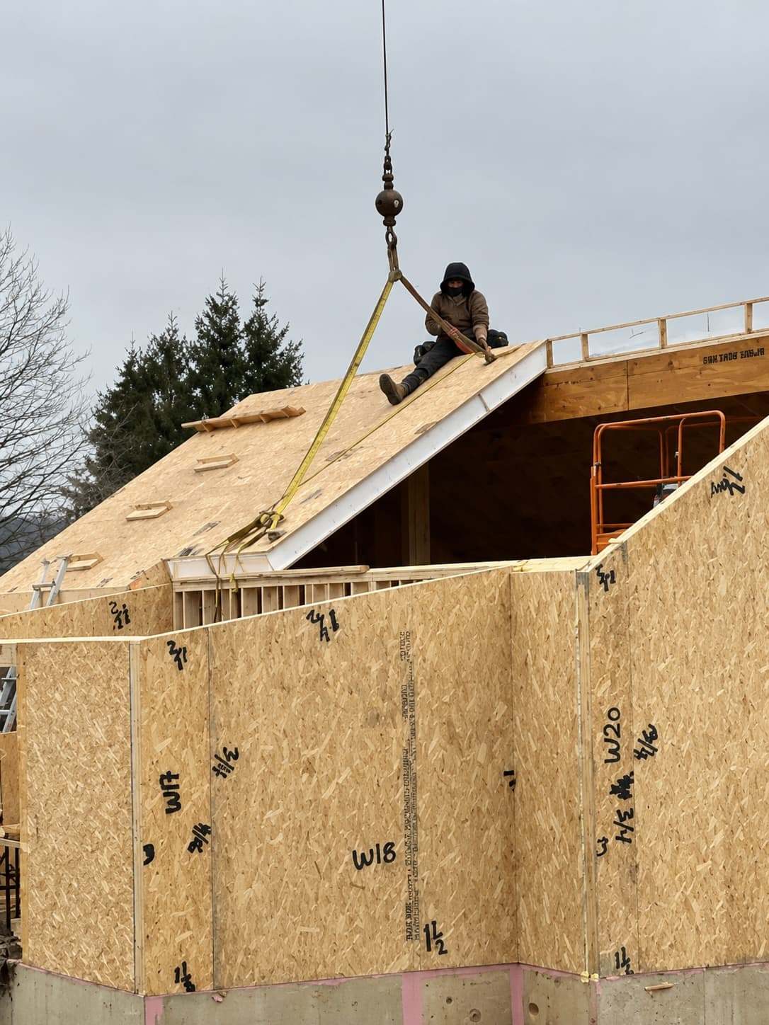 MSH Customer Build Cherry Valley NY Cottage Laying the Roof Panel
