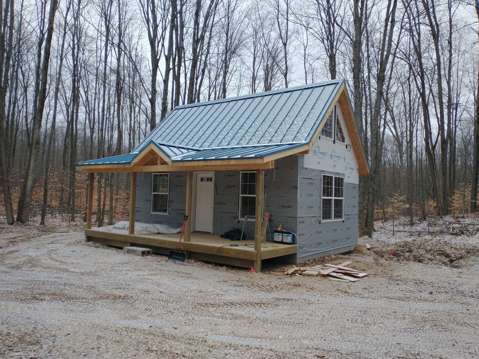MSH Customer Build Cottage Guest House finished roof