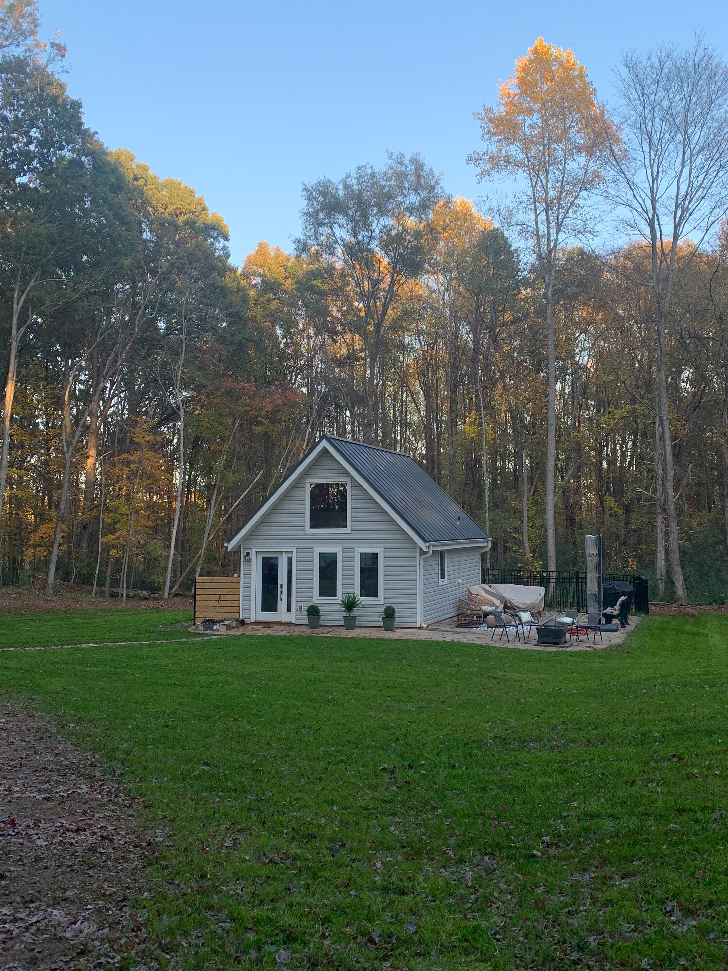 MSH Customer Build Cottage in the woods front wide