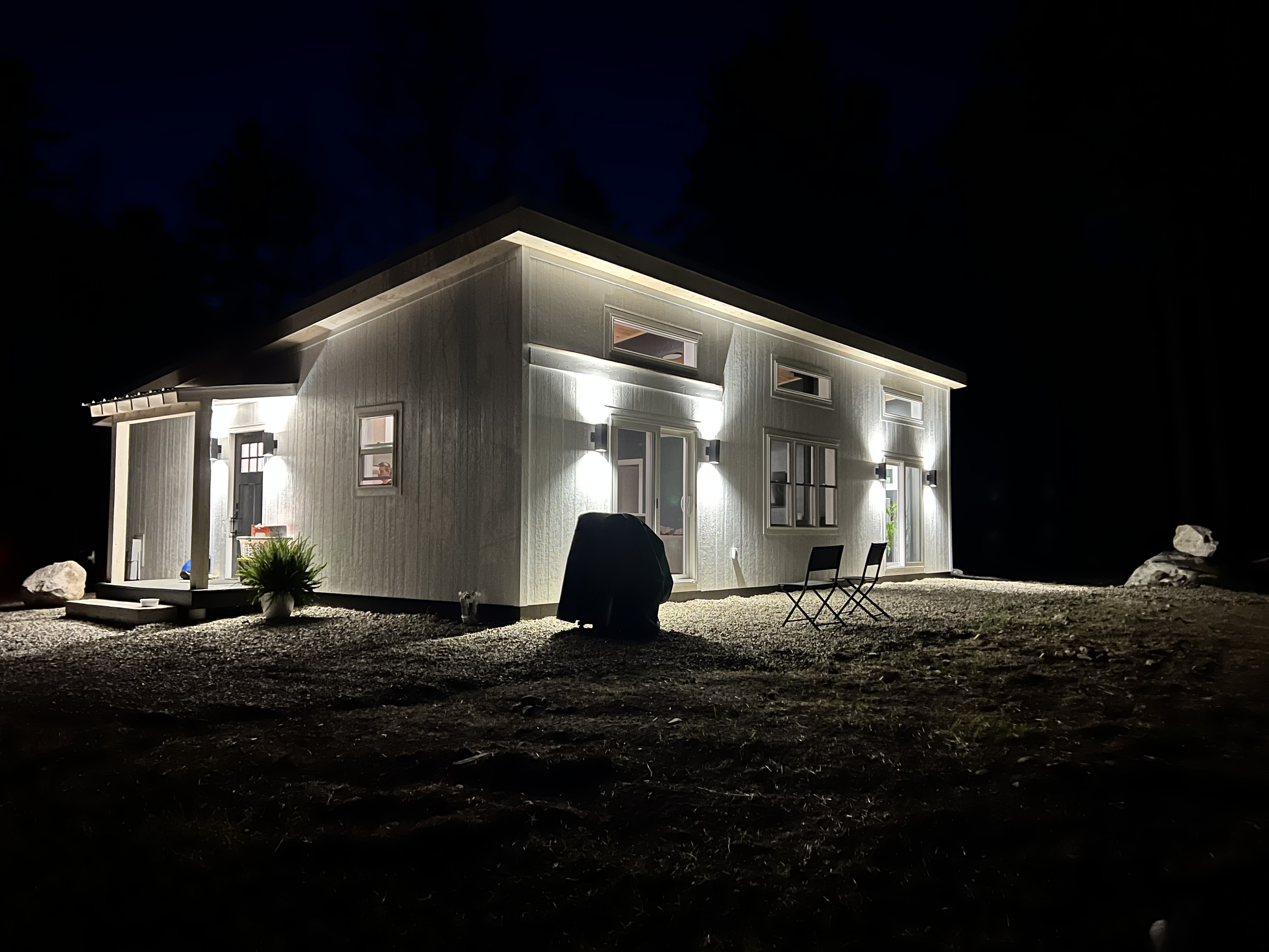 MSH Customer Builds New Hampshire Modern night wide