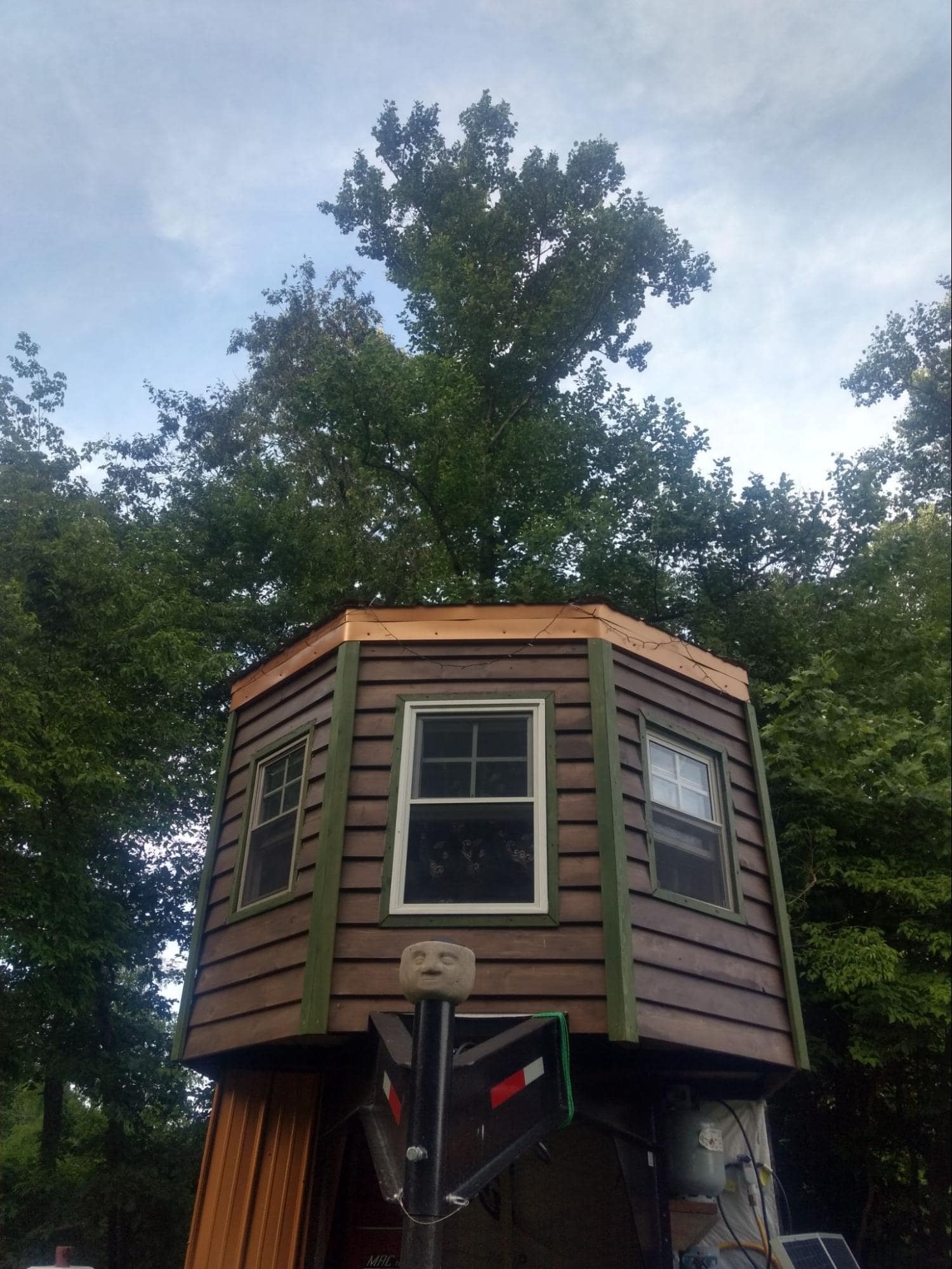 MSH 20180812 outdoors finished brown paneling trees rear view PX min